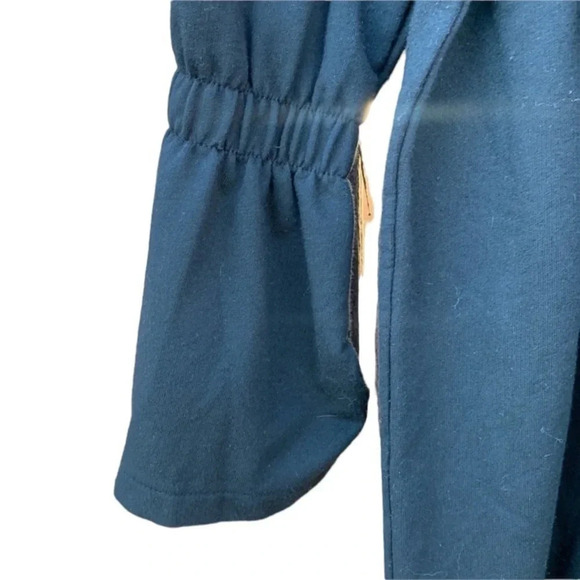 Zara medium black dress with belt, ruffled sleeves, pit to pit 22", length 34" - Picture 4 of 5